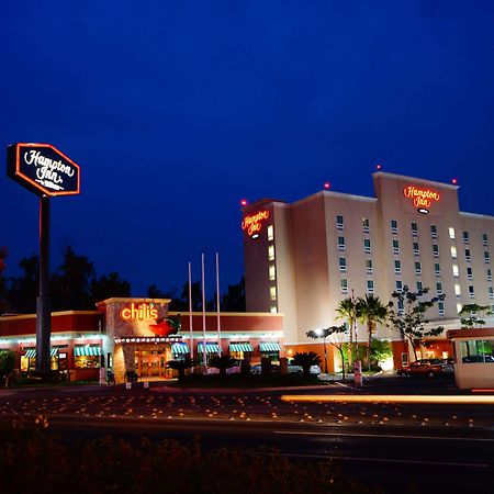 Hampton Inn by Hilton Guadalajara-Aeropuerto Las Pintas Bagian luar foto