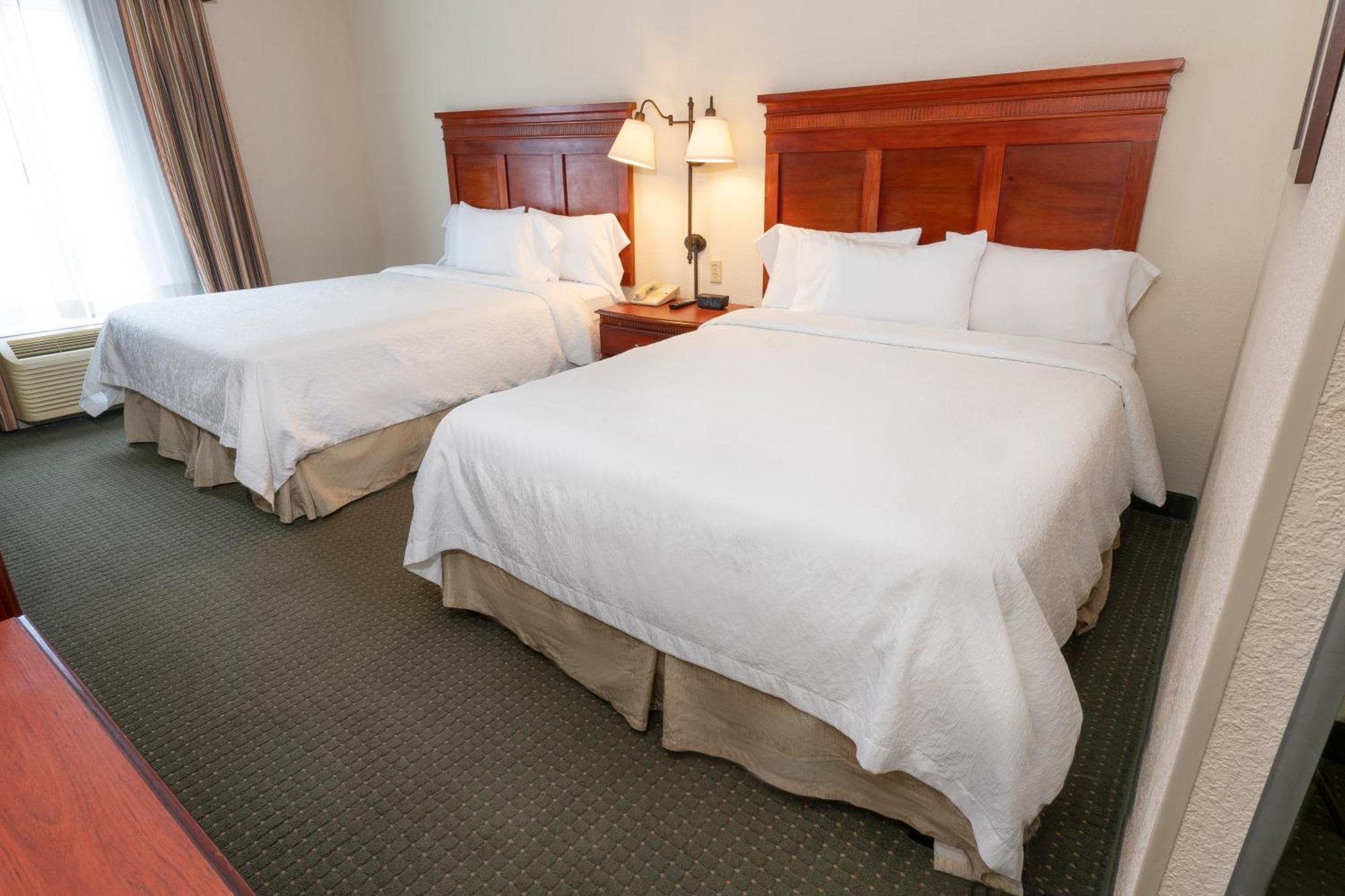 Hampton Inn by Hilton Guadalajara-Aeropuerto Las Pintas Bagian luar foto